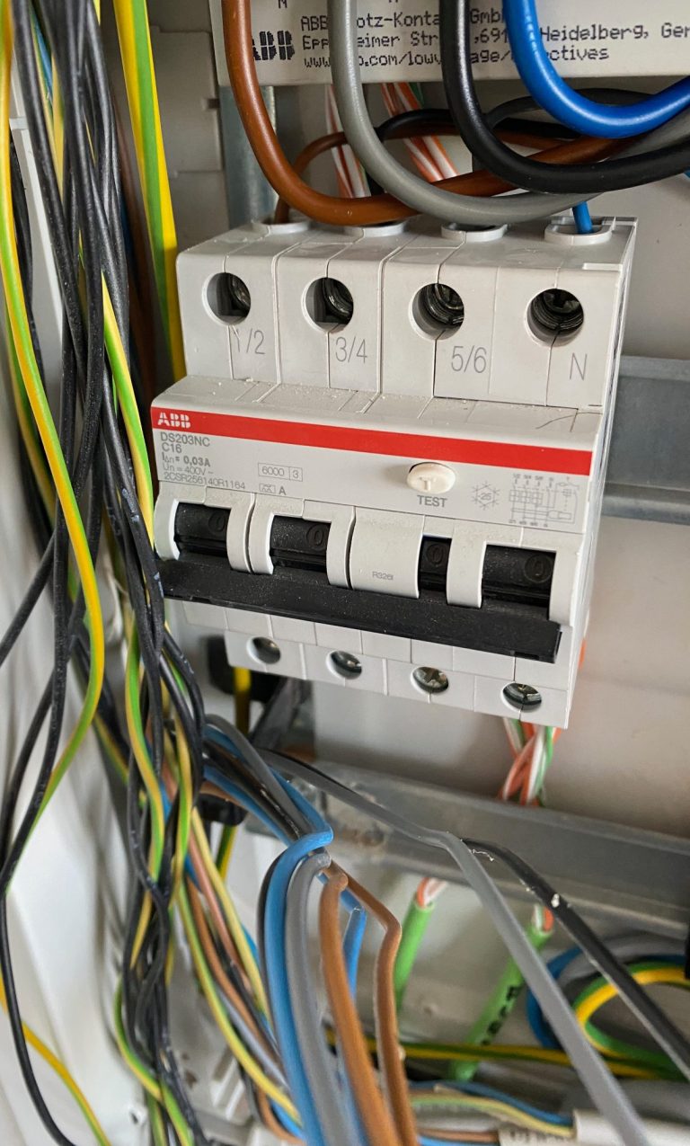 Elektro Installation Sicherung